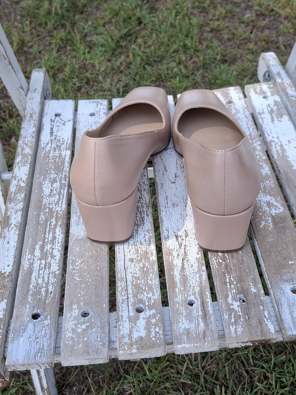 Naturalizer Women’s Nude Leather Pumps - Classic Block Heel - Picture 5 of 5